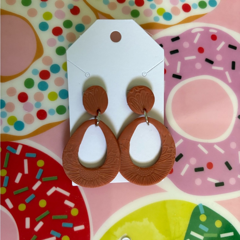 NWT Terracotta Oval Clay Earrings